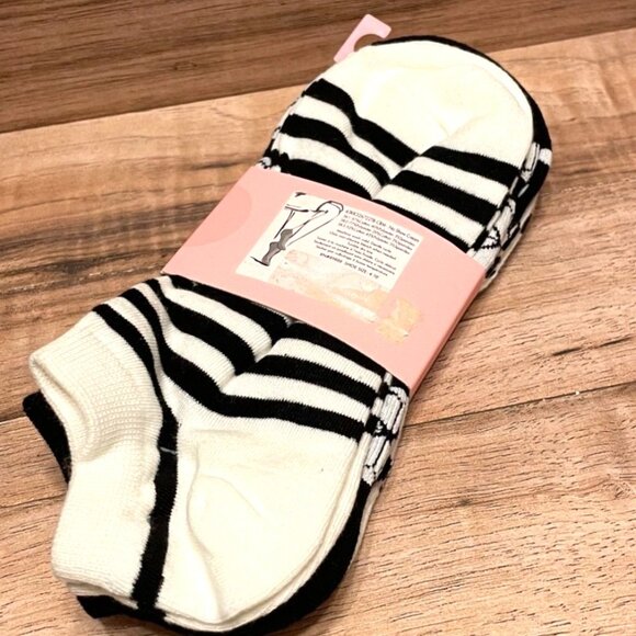 Women Kate Spade No-Show Socks Leopard & Stripes Design 3 Pairs Fits Shoe 4-10 - Picture 5 of 6